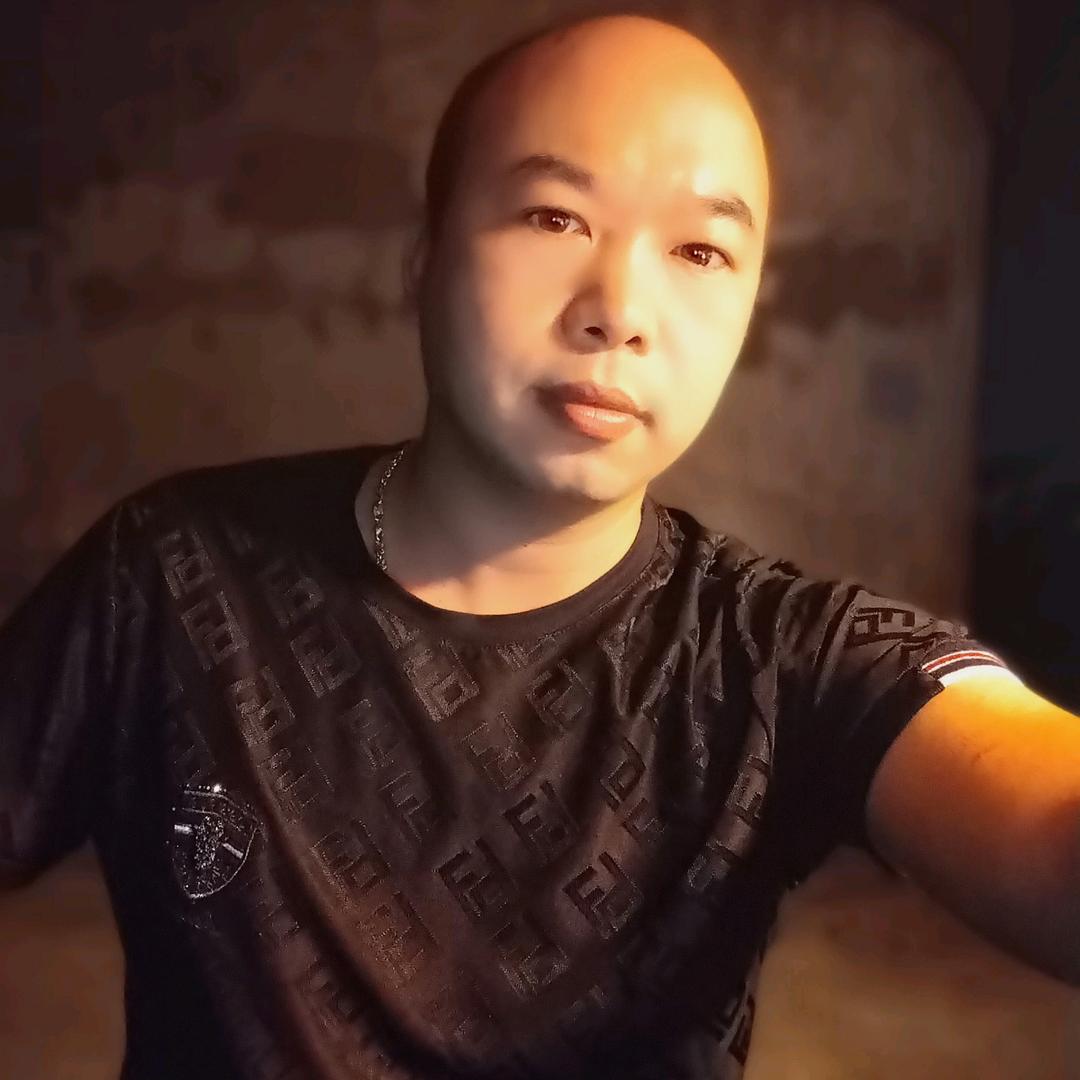 摆摊人