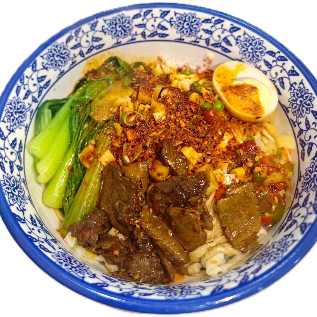 大佬齐手擀牛肉面