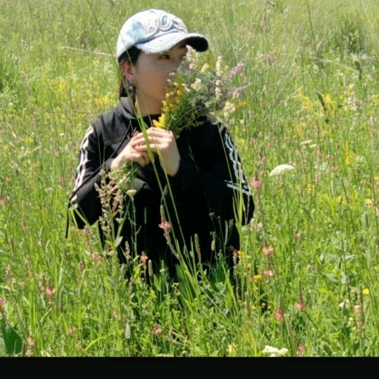 新源冠珠瓷砖，马倩