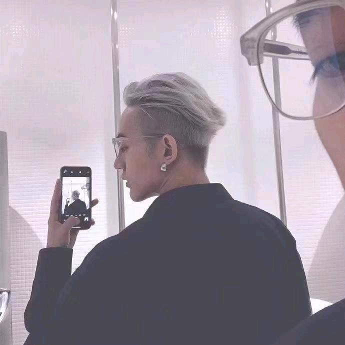 晶晶（专打苏尔南）