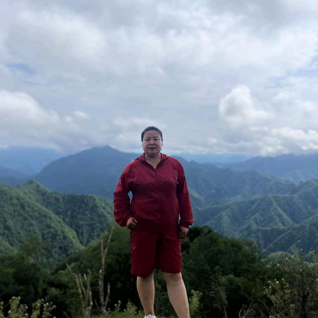 杨凌肖妮