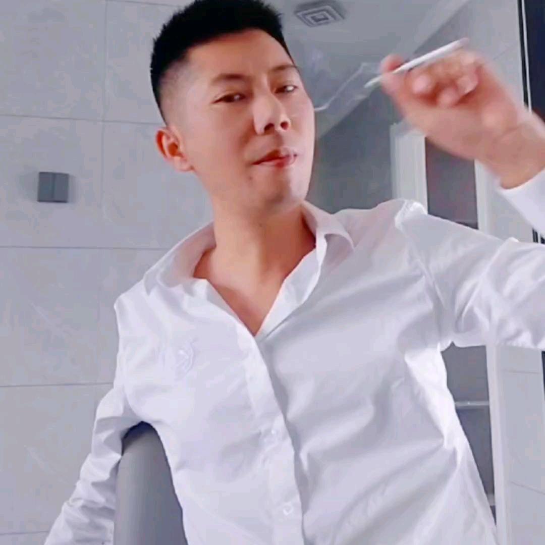 狼王专业打灰饼……须知草木有重春，莫道人