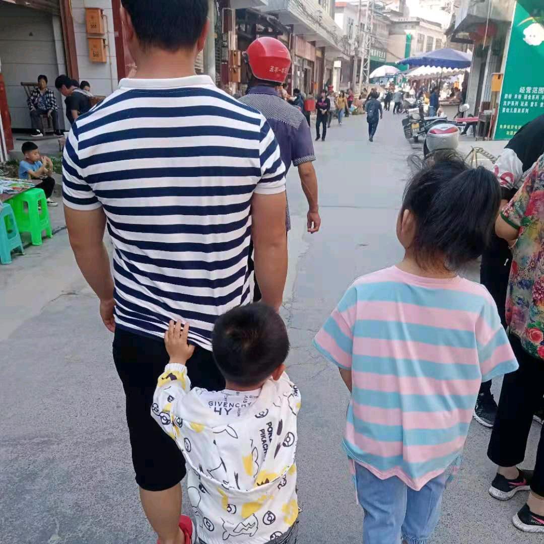 小杨，伐木工，