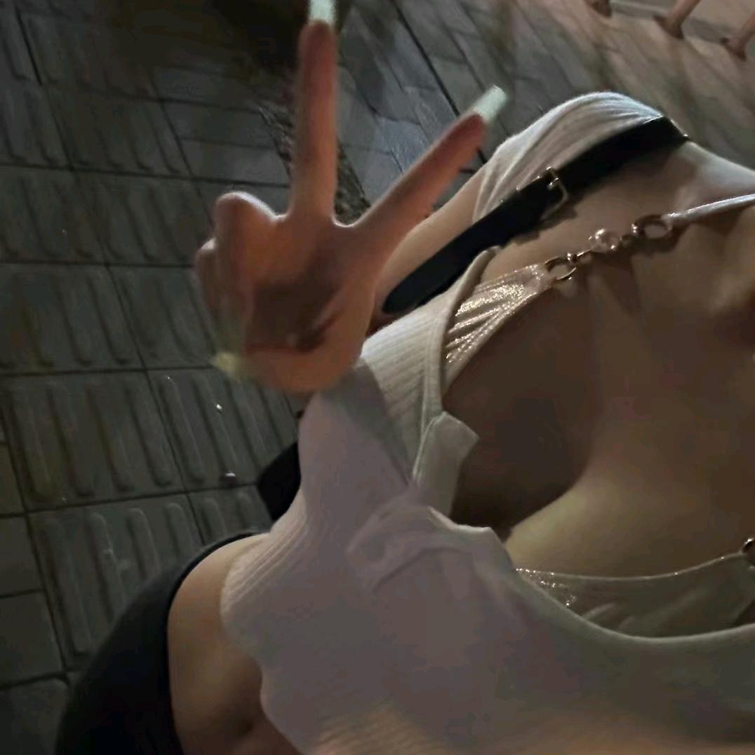 桃桃陪玩9.9，点陪看主页