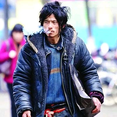 开半挂的疯子