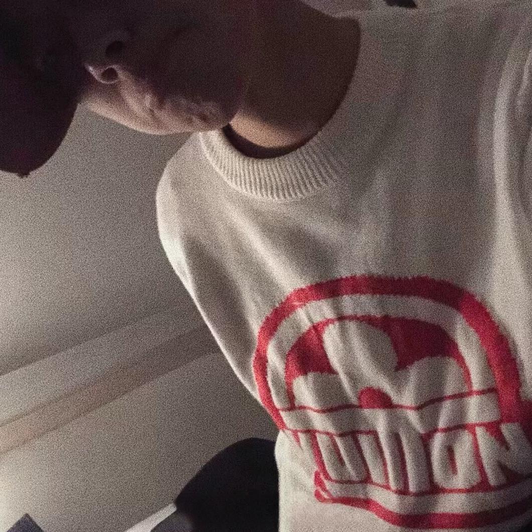 博博不会打台球.