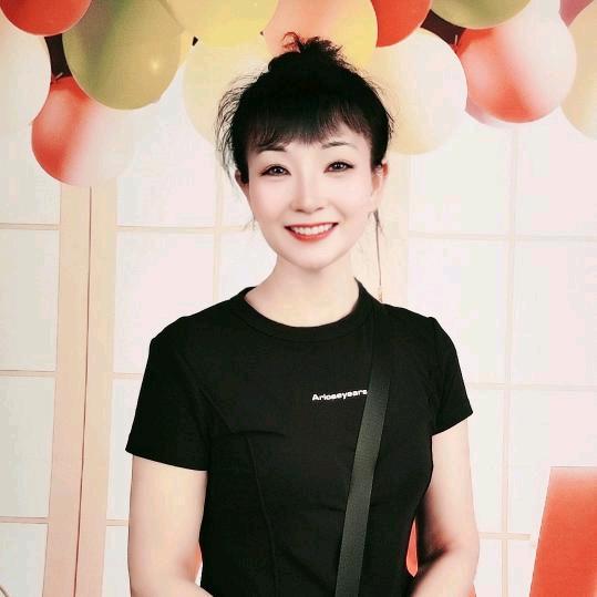 秦丽