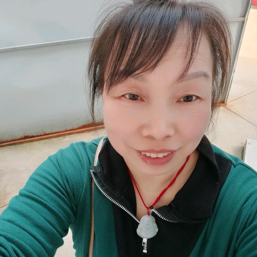 素素，关注我必关