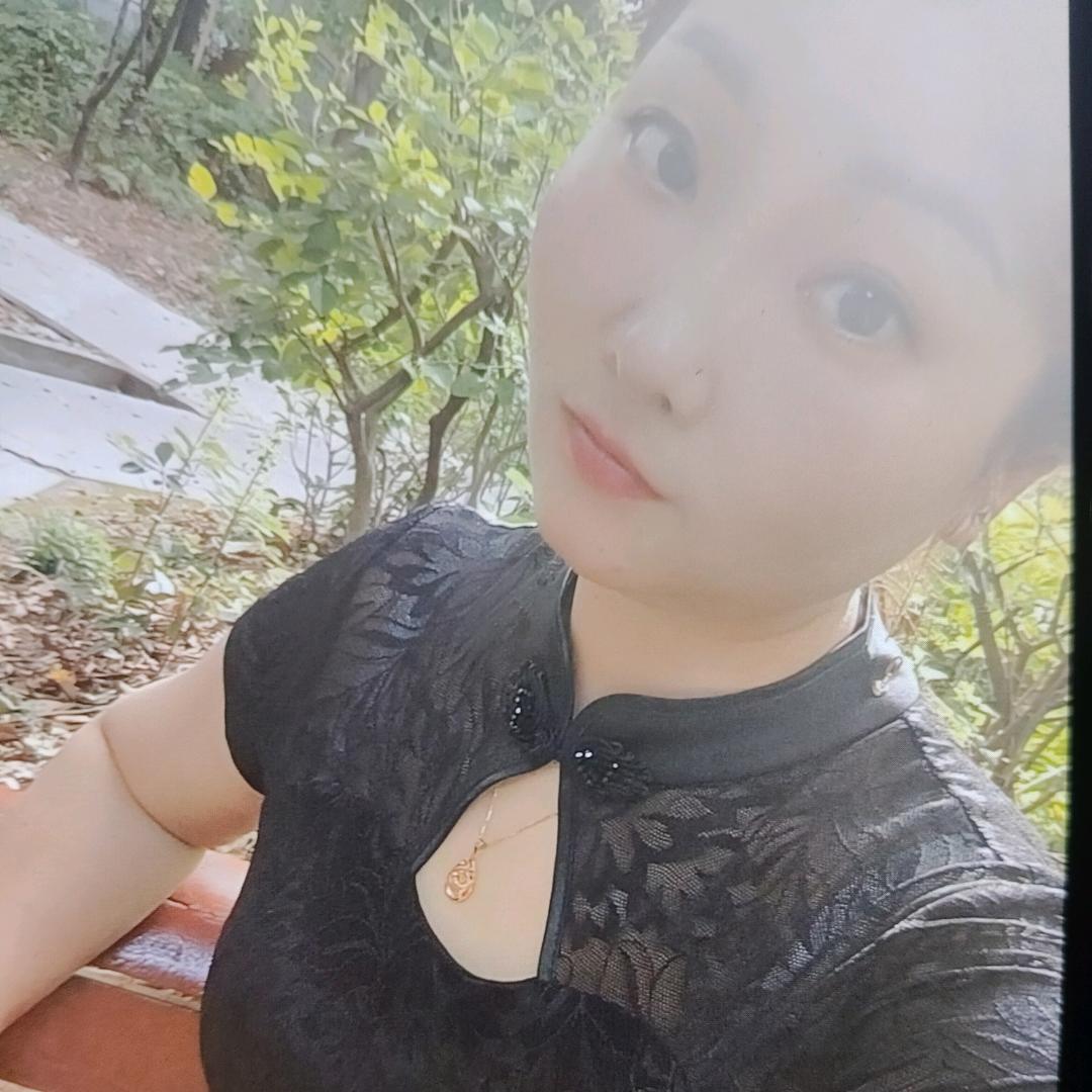 带刺的玫瑰🌹🌹