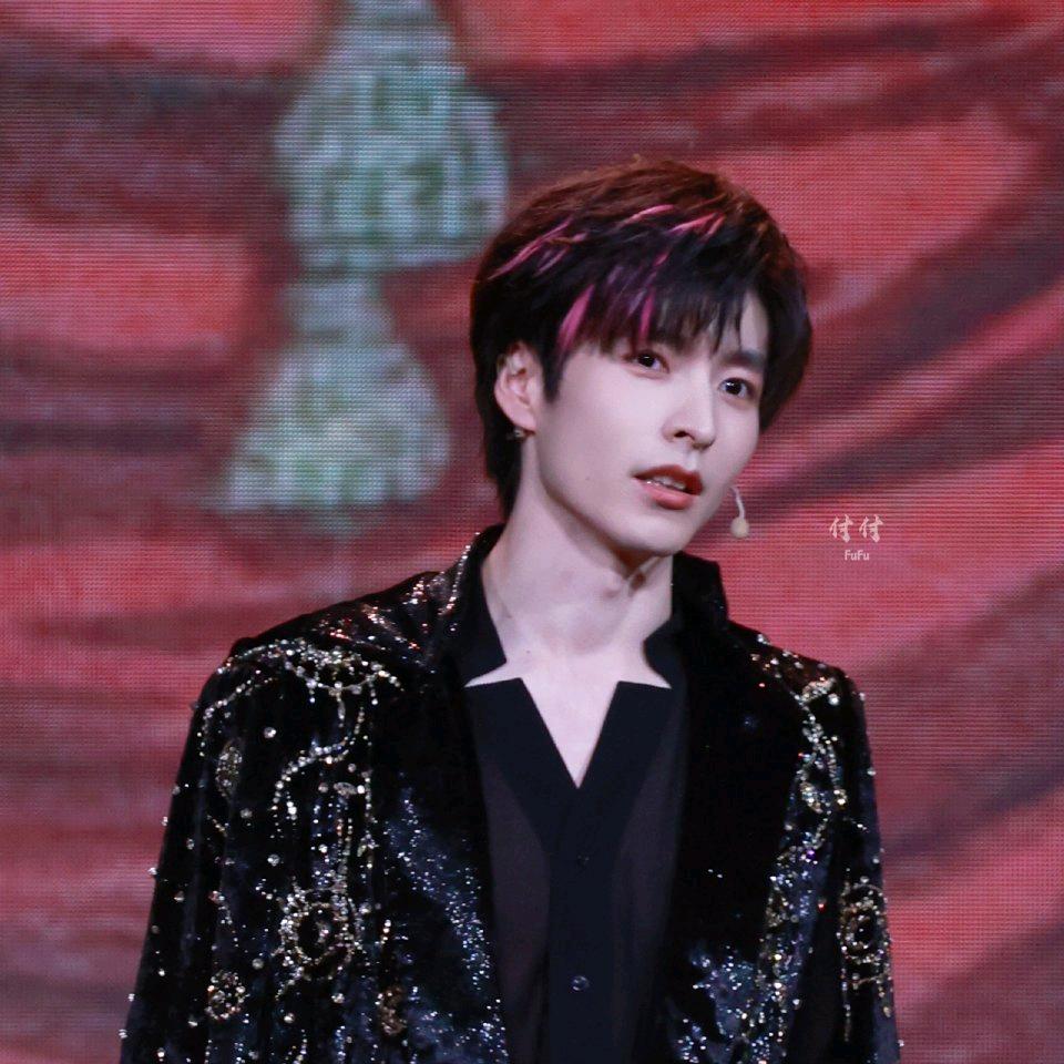 比阳光更明亮的