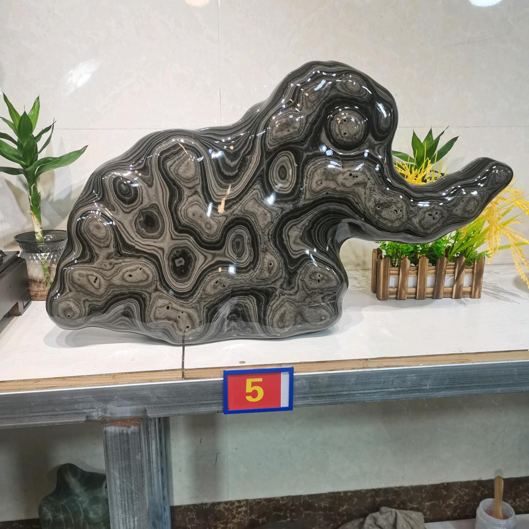 猪肉弟，天然猪肉石