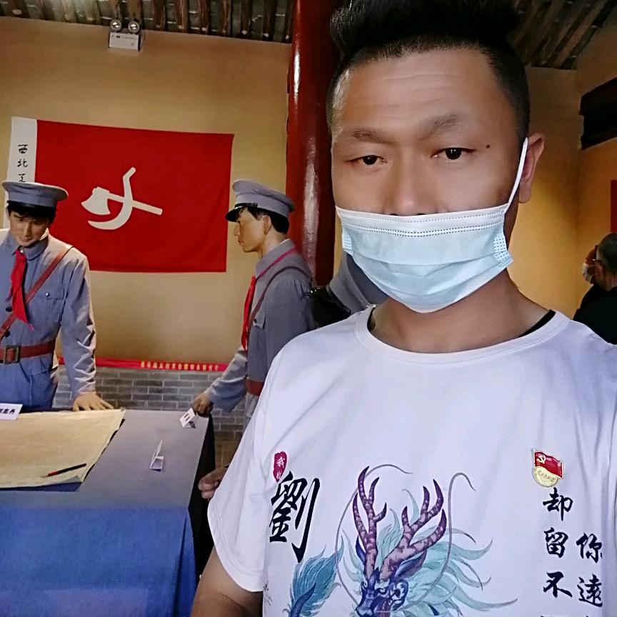 🐷“长发哥”🐷