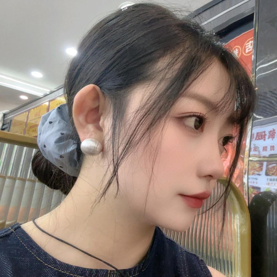润泽美妆娟娟