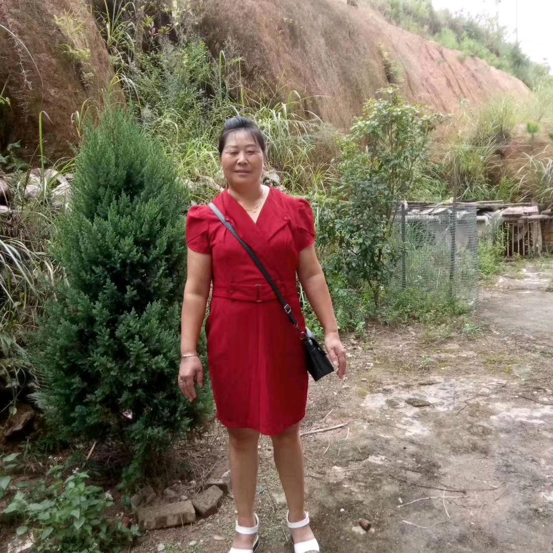 钟新华，不求荣华富贵，只求家人长命百岁