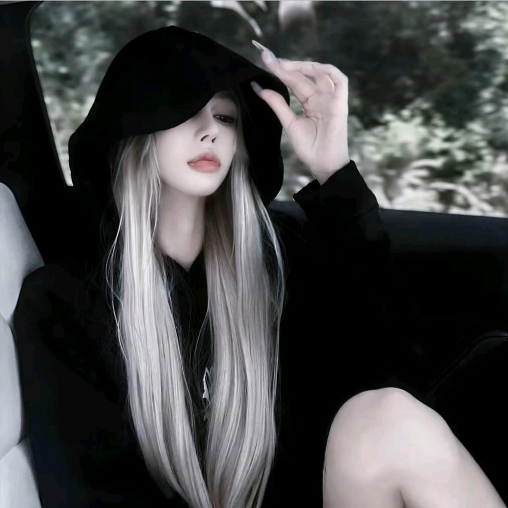 🦋꧁娜娜᭄꧂🦋