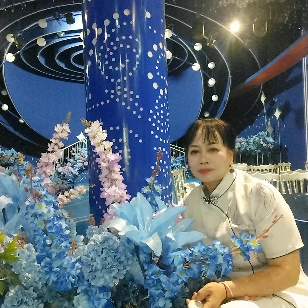 用户8210783277840金苹果