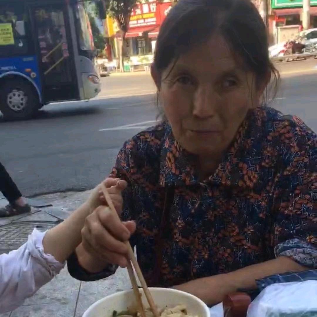 李二姐
