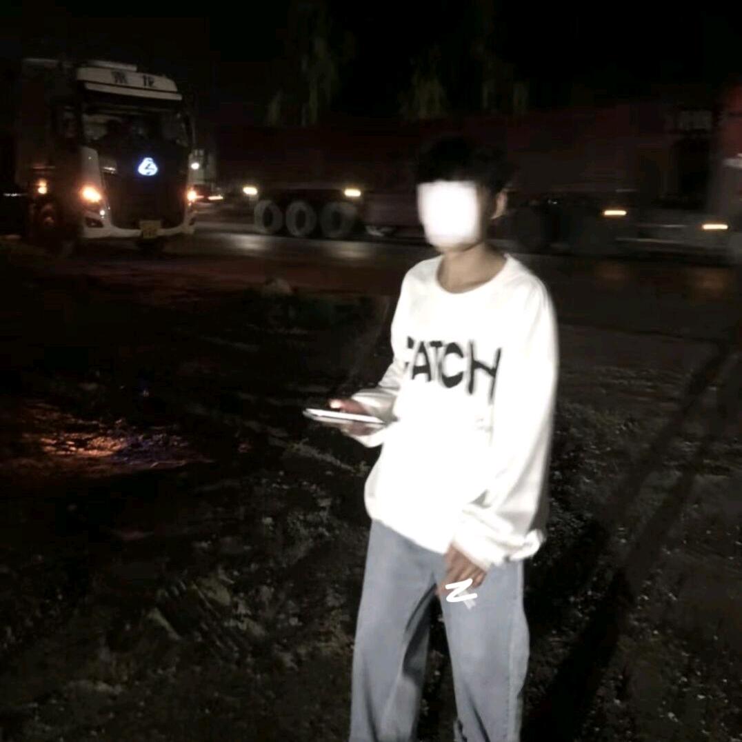 哲.