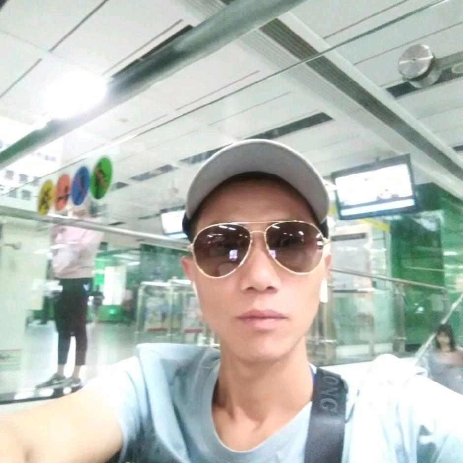 社会我~~~黄哥
