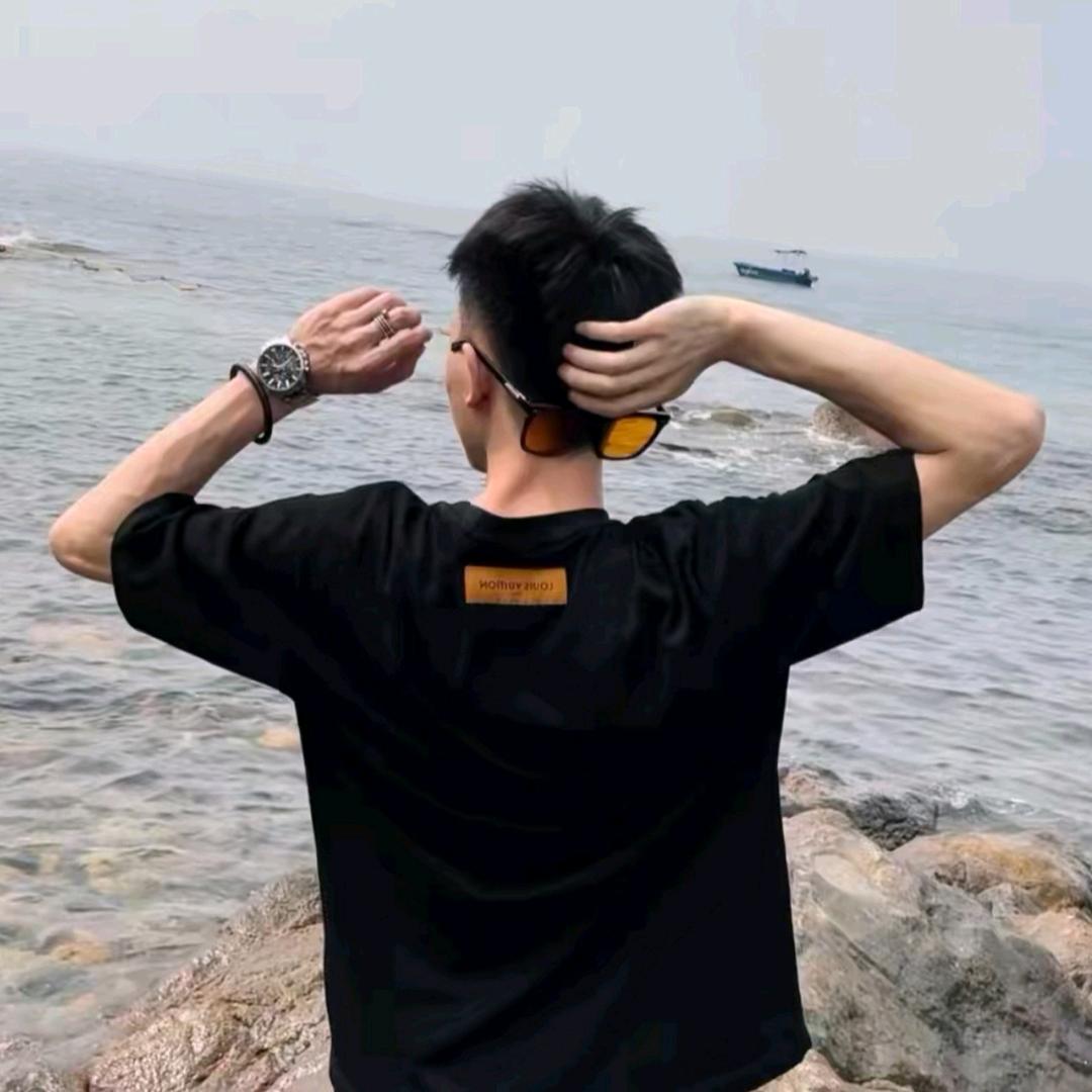李飘飘.