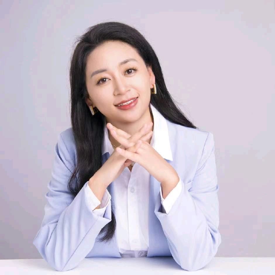 在清镇开旅行社的小谭