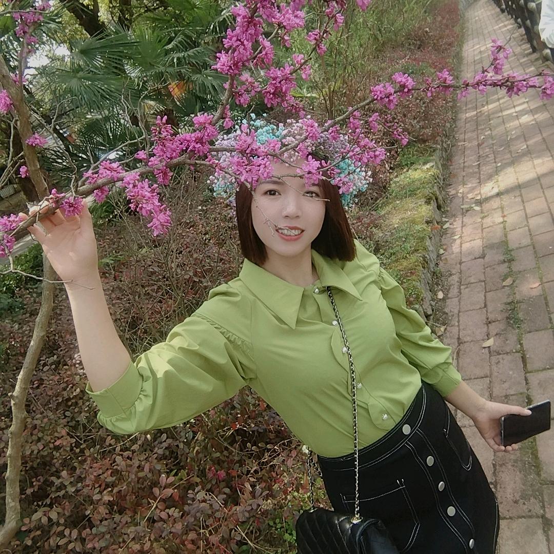 💞卖酒的小余姐姐