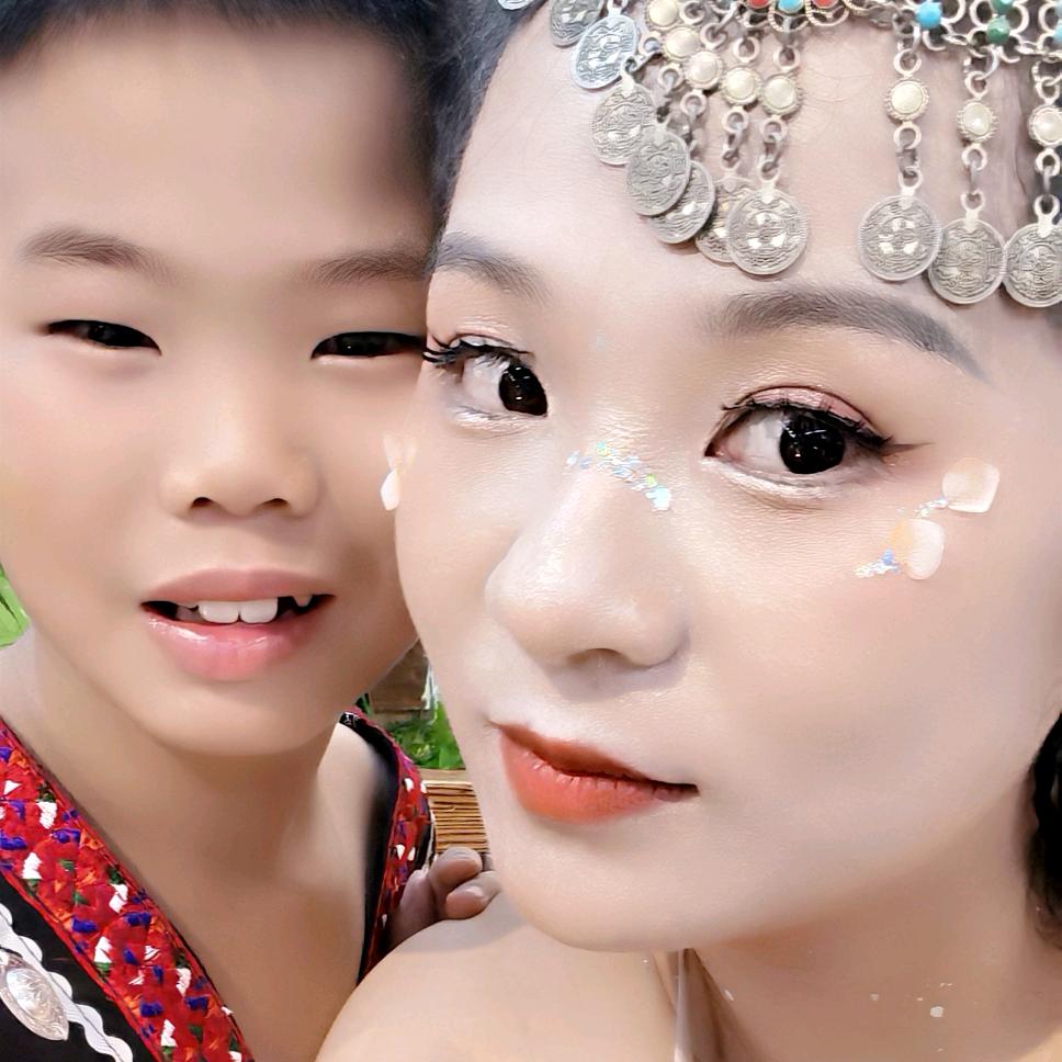 💋╭ァ小奥特