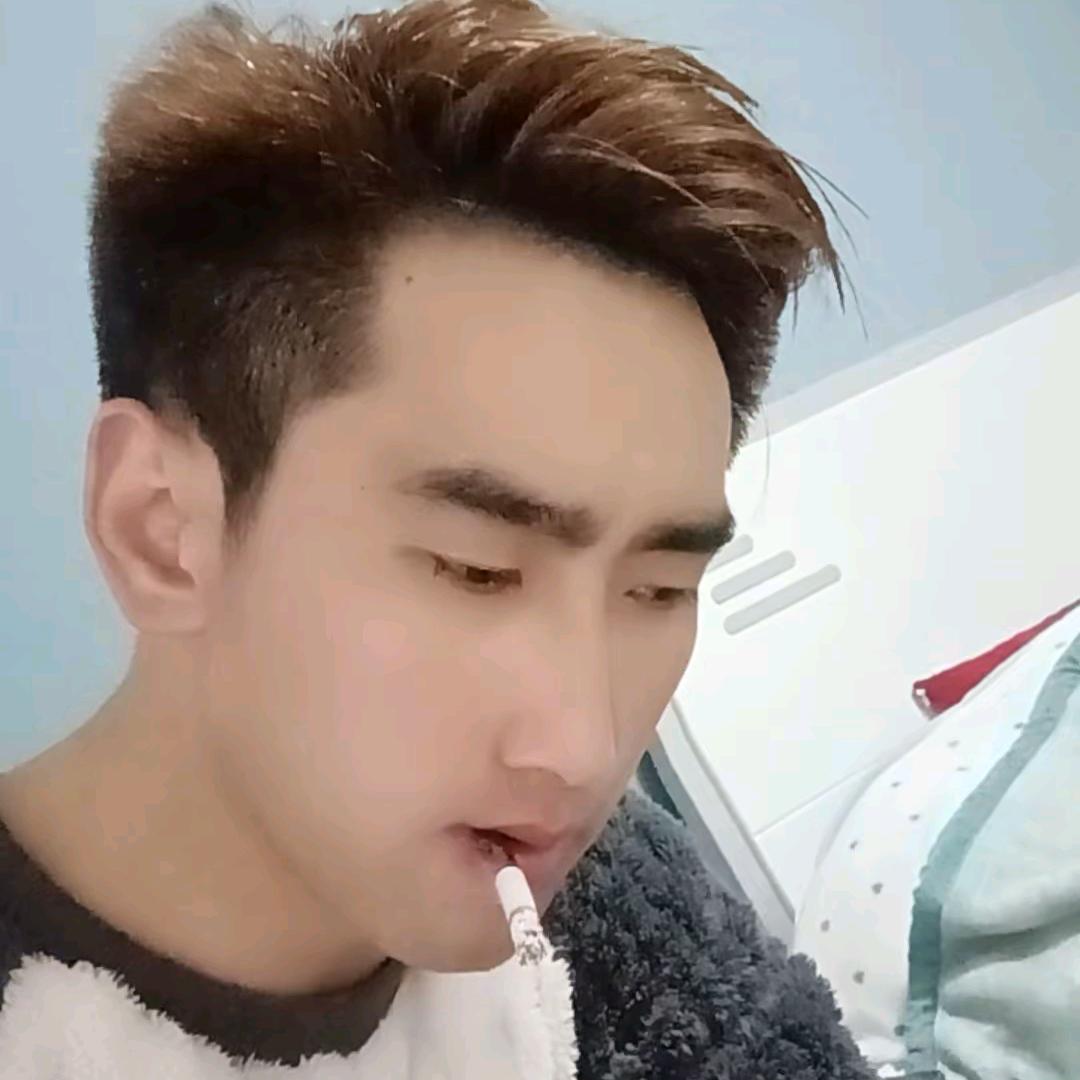 ღ᭄ꦿ 兜里半颗糖এ᭄