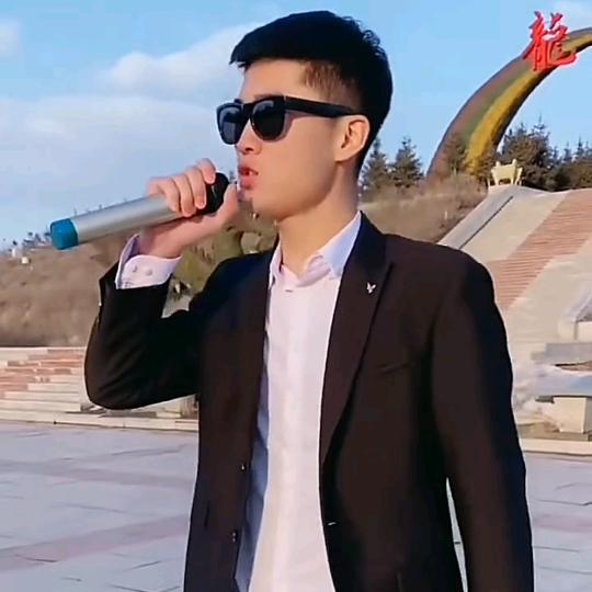 西装王子霸气哥