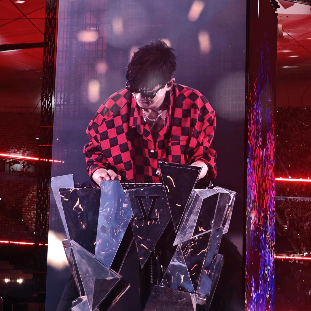 🌈红橙黄绿青蓝紫的白