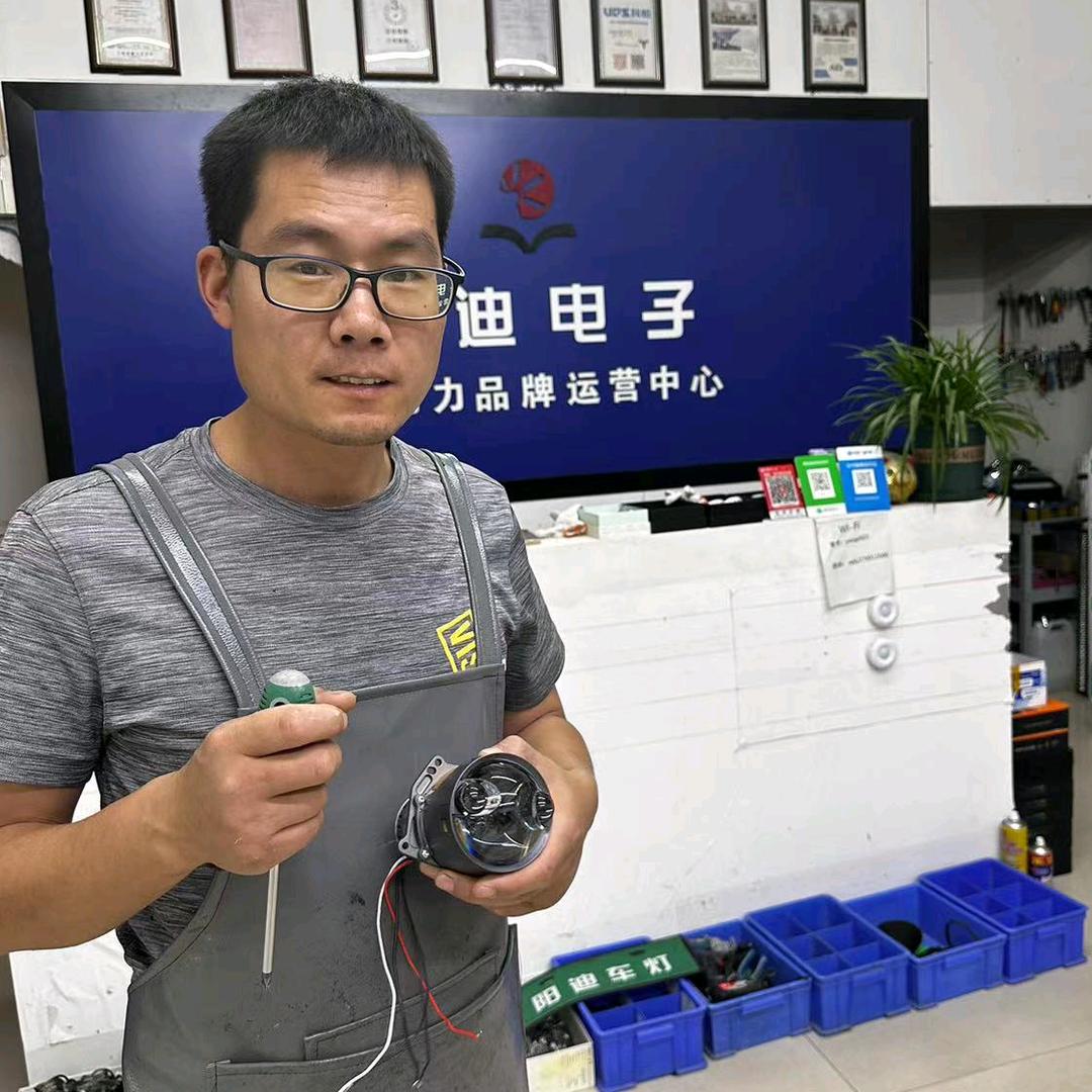 郑州阳迪车灯老许