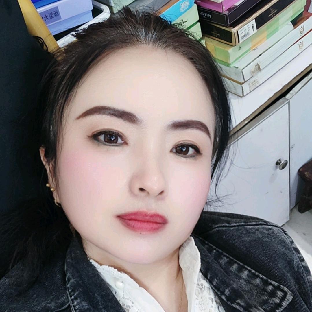 春萍服饰  赫斯缇拉专业抗衰