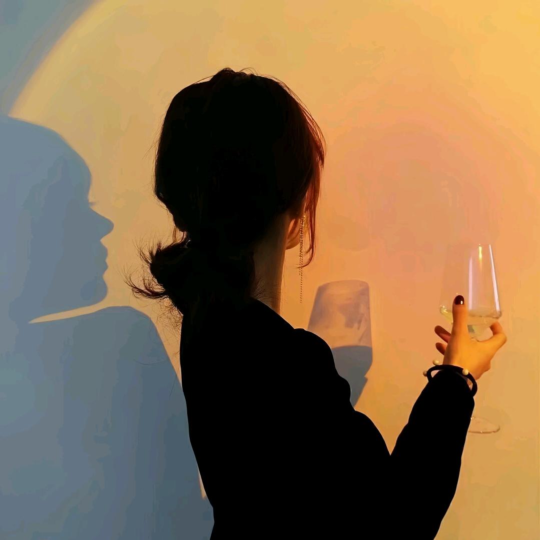 @꧔ꦿ᭄: 💞 এ᭄ོ兜里半颗糖ོ：꧔