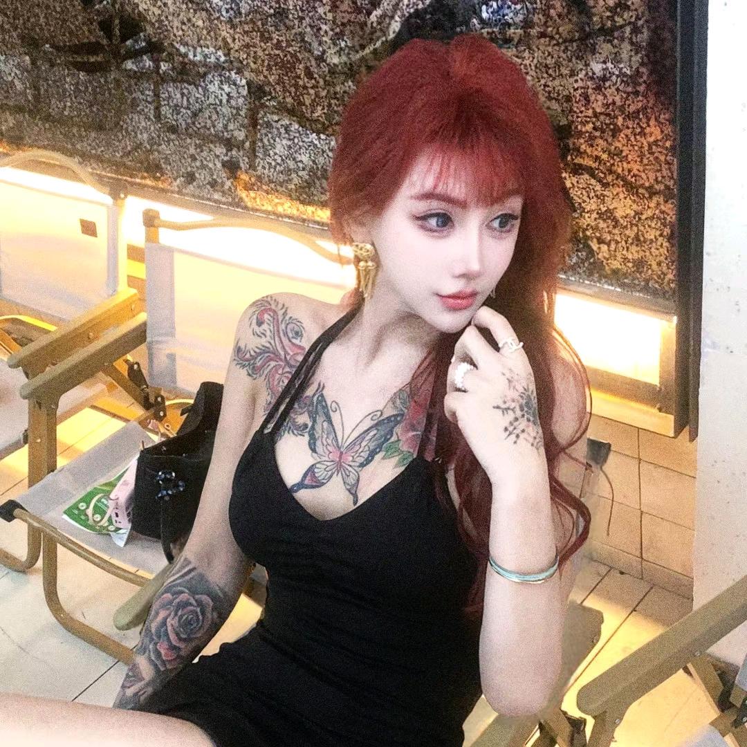 千媚变装沙龙工作室