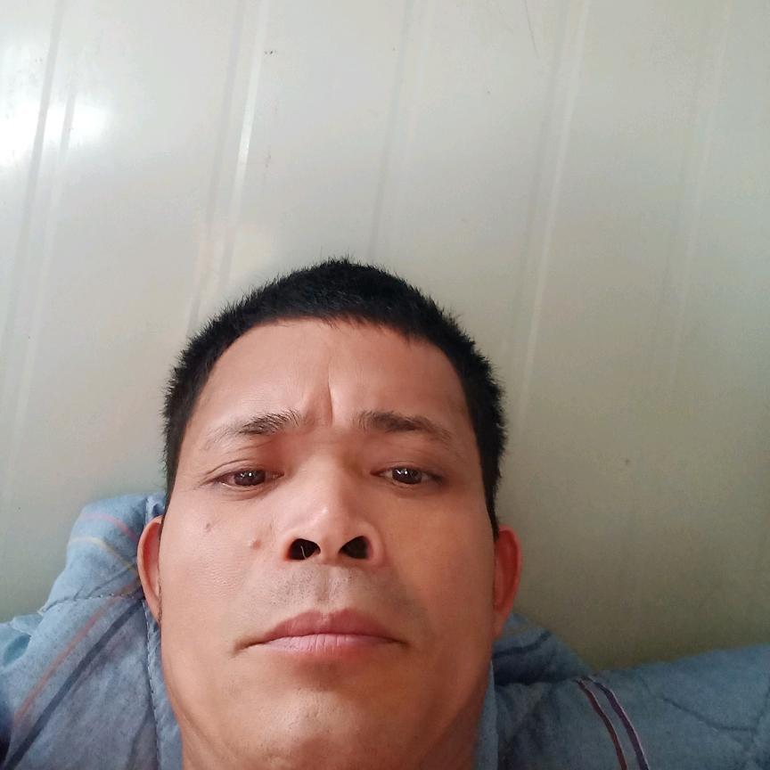 为了生活努力苦干