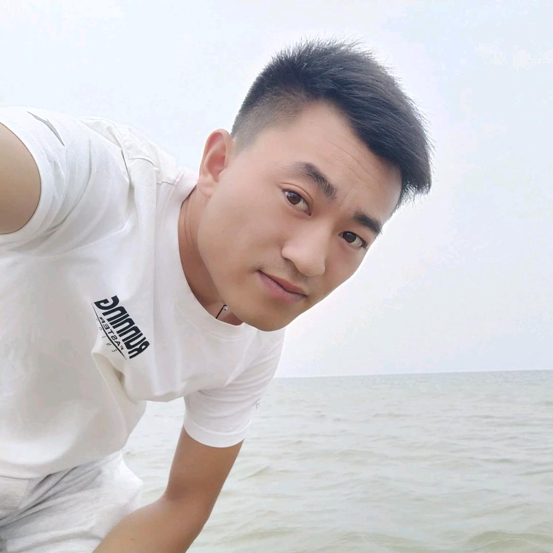 微笑敷衍心痛