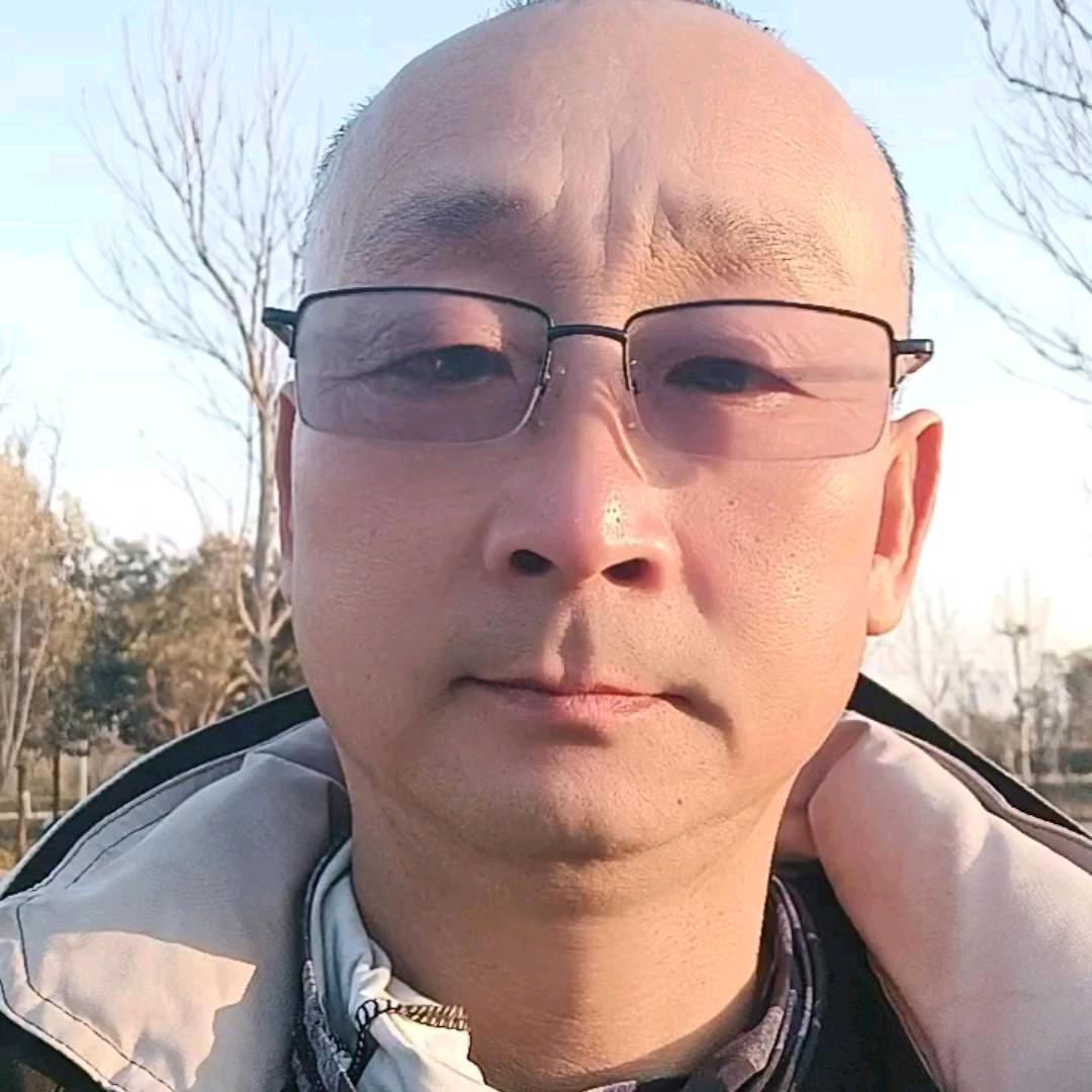 卢卫平