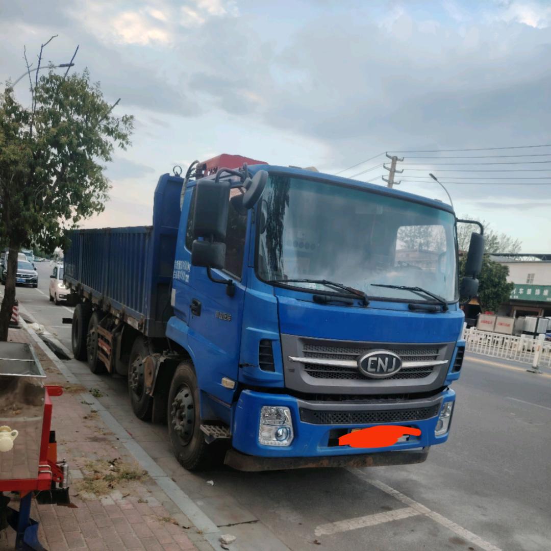 瞎胡跑的路路