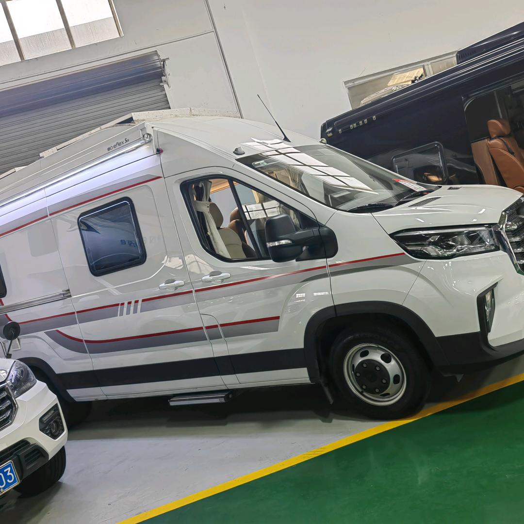 马丫和冬叔的房车探途