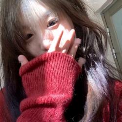 小婉^