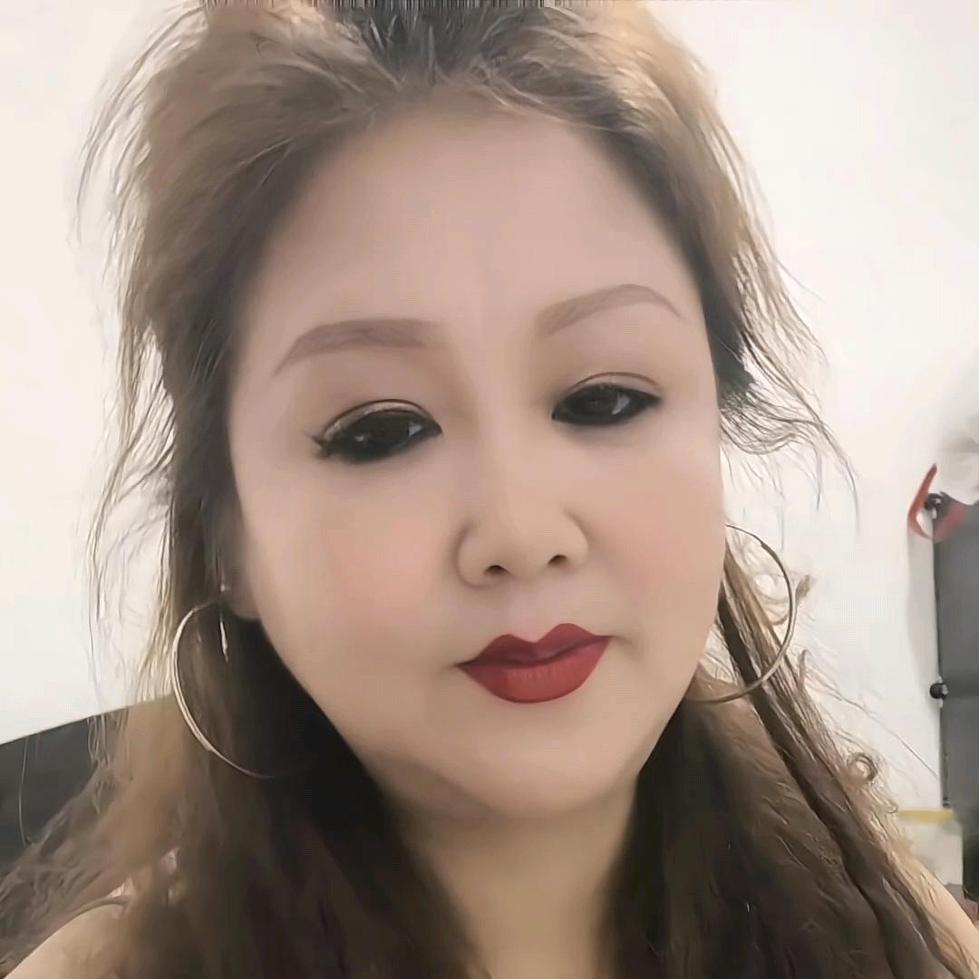 刘丽丽一个人