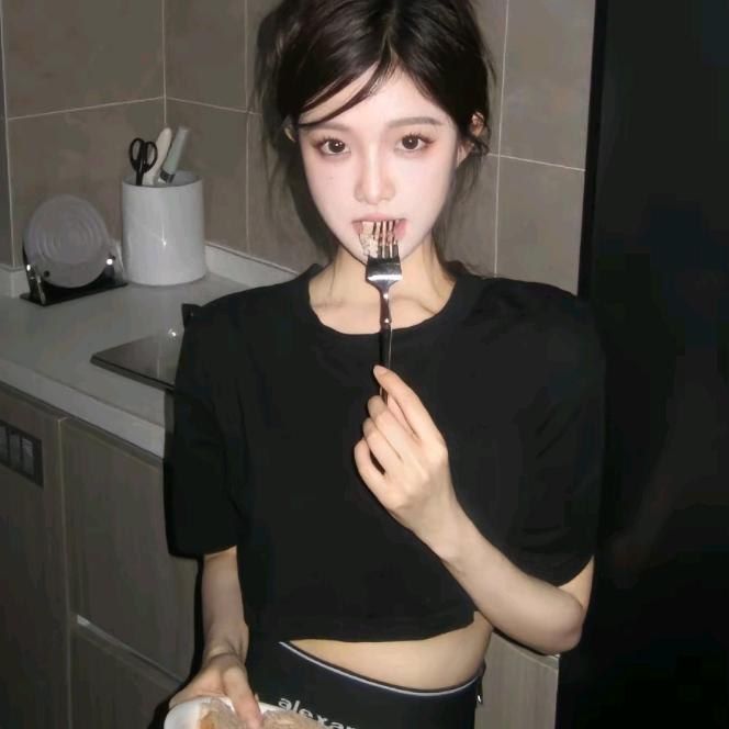 凌晨吃饭.