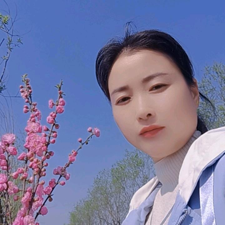 এ᭄浅笑不语💕