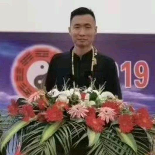吕师傅（起名改名）