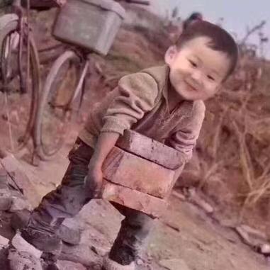 搬石头砸天