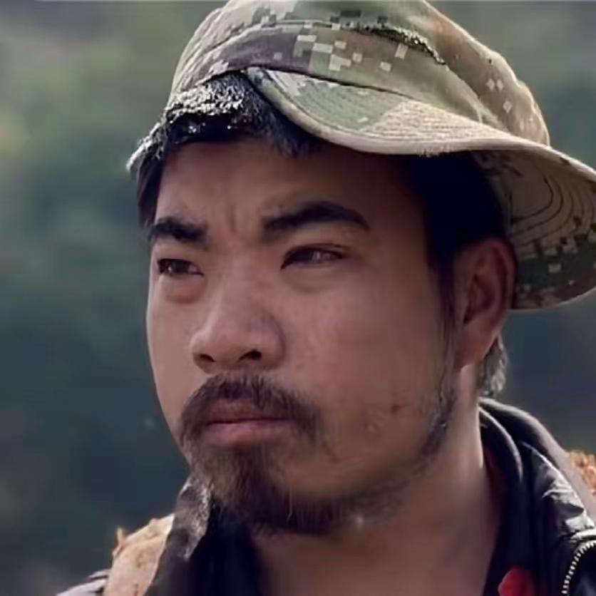 朵拉的大姨妈的老公的弟弟的姑父