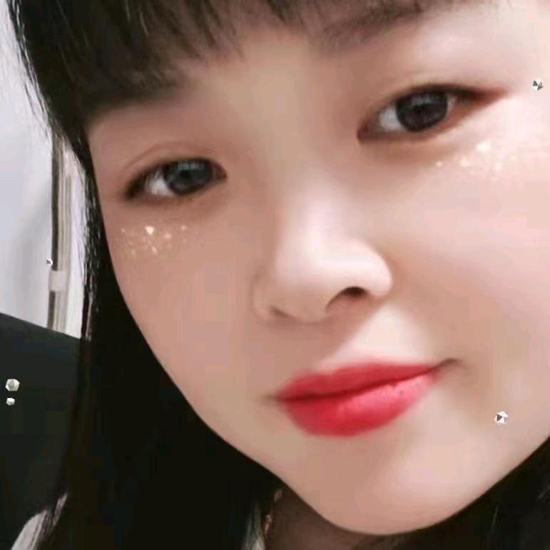 大脸妹✨