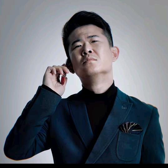 @房岩小哥（牧丰）