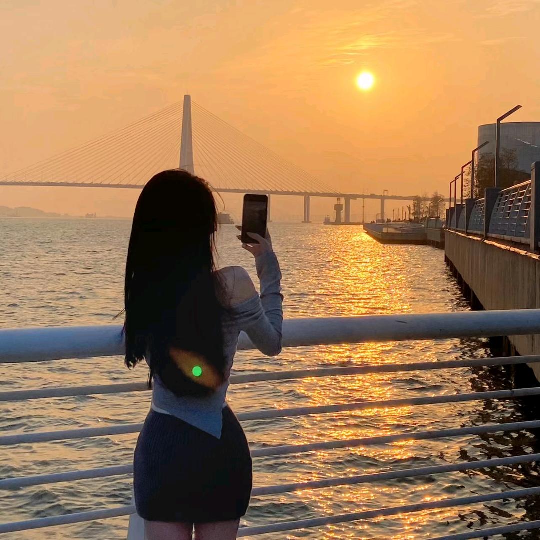 👧💕