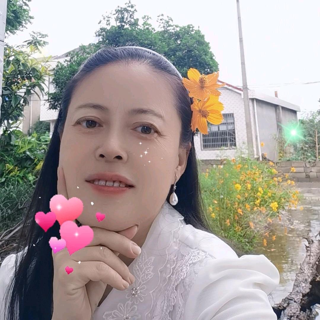 山妹子🎤🎼（晚上18：50分直播）